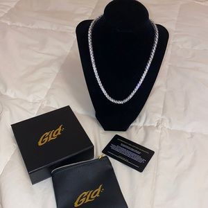 Women's 18" silver tennis necklace "shop GLD"